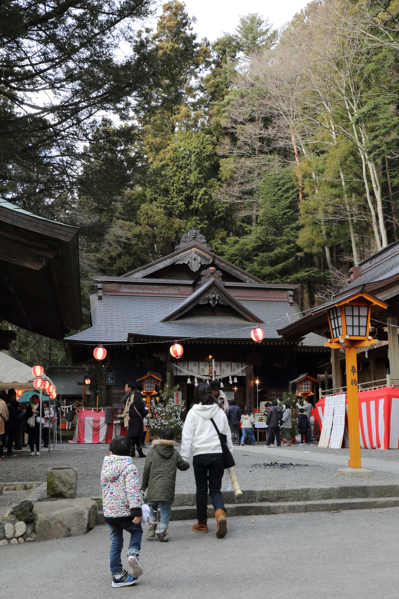 新倉富士浅間神社の初詣の様子